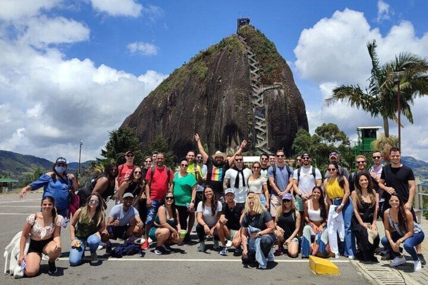 Guatapé Tour: Piedra del Peñol with Boat Tour, Breakfast, Lunch
