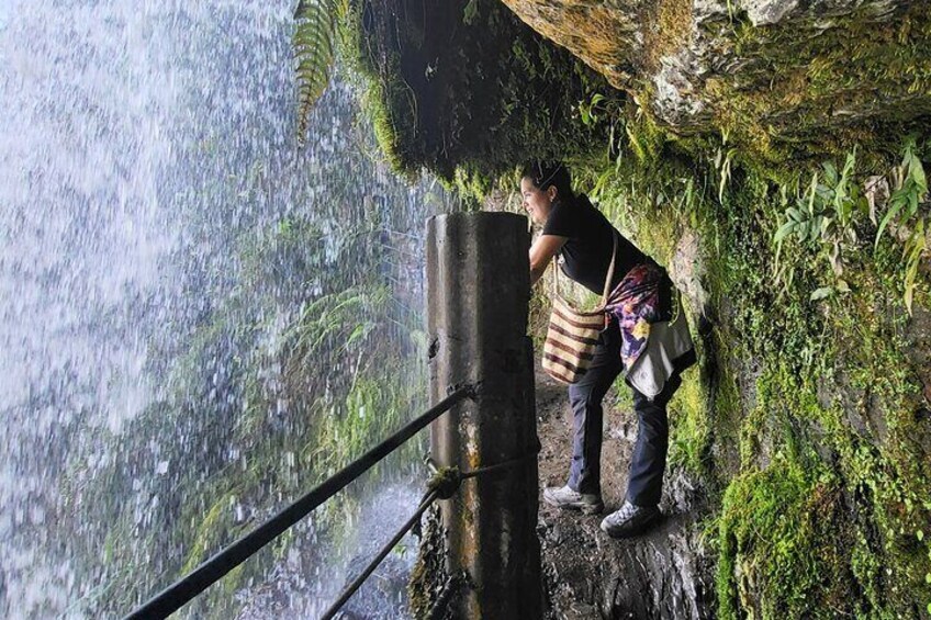 Hike to Colombia's Tallest Waterfalls: La Chorrera & El Chiflón Adventure from Bogotá