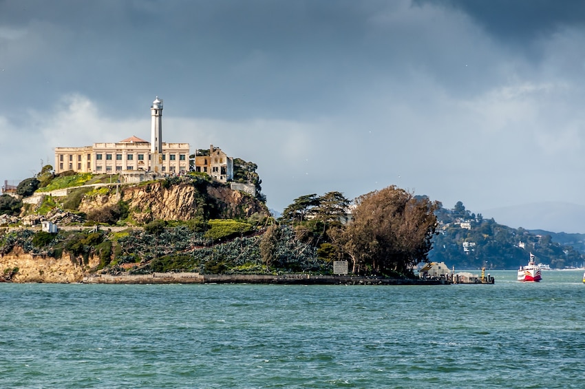 Golden Gate Bay Cruise: sail around Alcatraz!