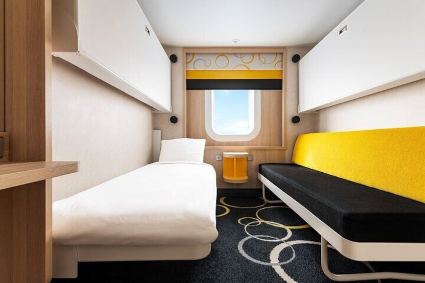Megastar Cabin