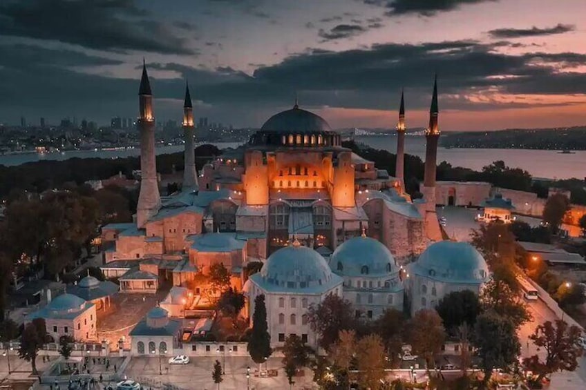 Istanbuls best places private tour including pick up -drop off