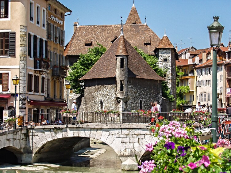 Geneva & Annecy Full-Day Tour