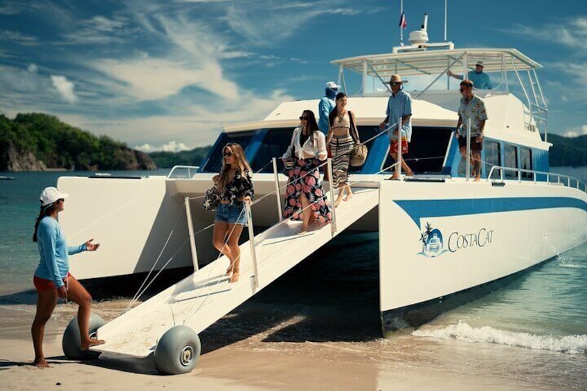 Tortuga Island Tour with Costa Cat