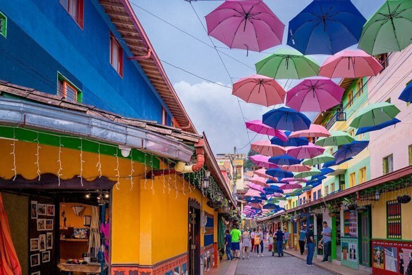 Private Tour To Guatape From Medellin