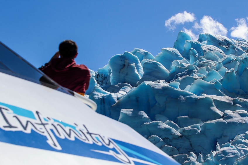 Full-Day Glacier Cruise from El Calafate with a Scenic Stop