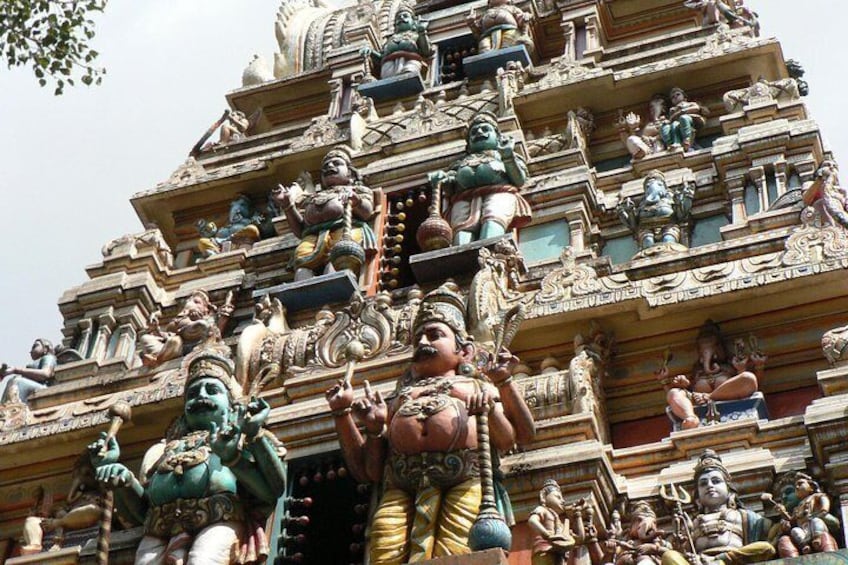 Best of the Bangalore (Guided Full Day Sightseeing Tour with Food Tasting)