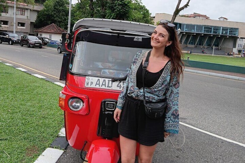 Colombo City Tour by Tuk Tuk Morning OR Evening - All Inclusive
