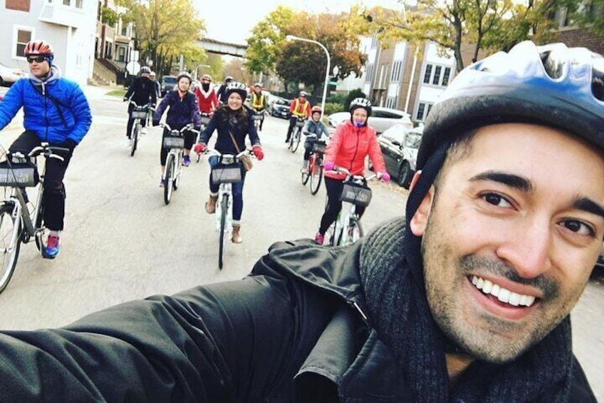 Bike Tour of Chicago's Lakefront Neighborhoods