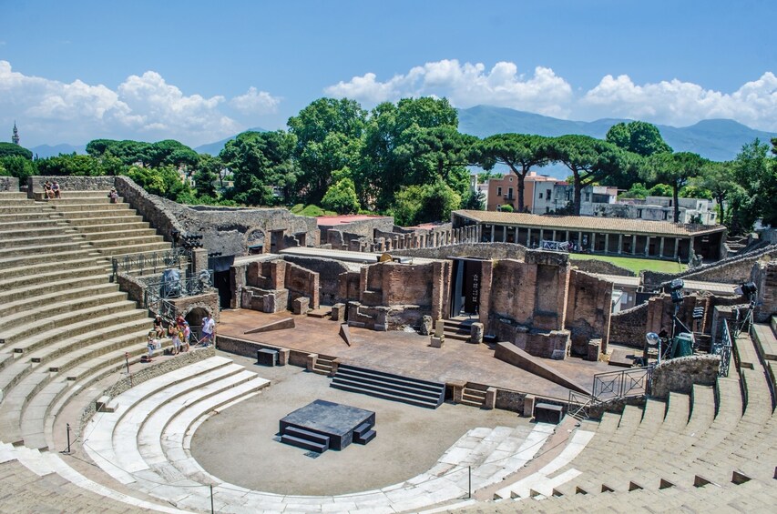 Pompeii, Amalfi Coast and Sorrento Day Trip from Rome