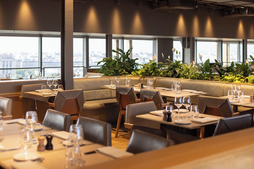 Lunch at the Eiffel Tower: Madame Brasserie Restaurant