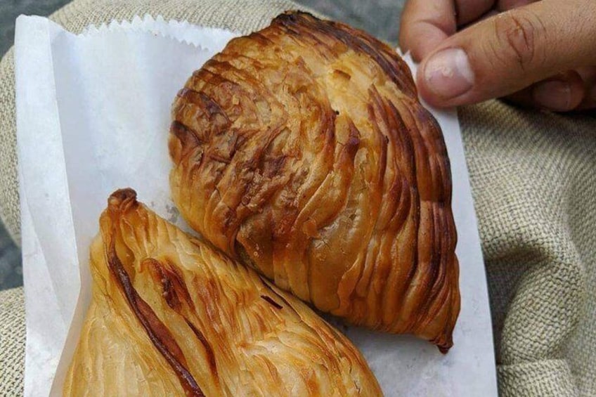 There is no Maltese breakfast without pastizzi!