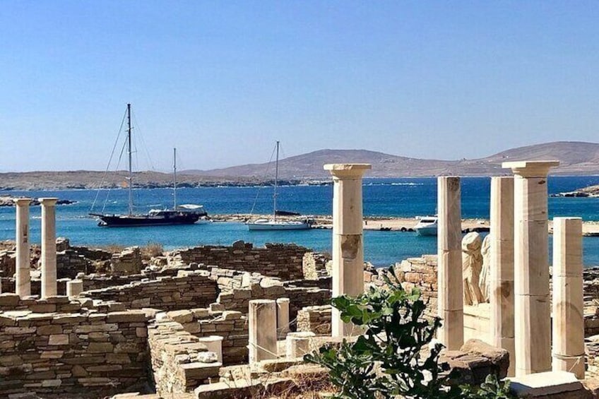 Sunfos Sailing Yachts at the archaeological site of Delos Island