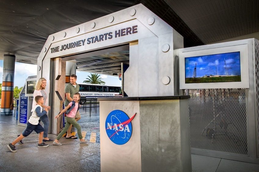 Skip-the-Line: Kennedy Space Center & Airboat