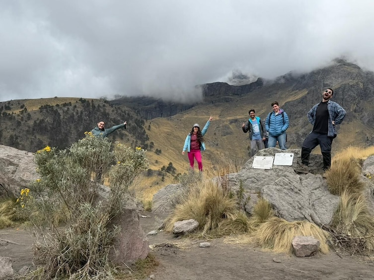 Iztaccihuatl Volcano Hike with an Alpinist from Mexico City