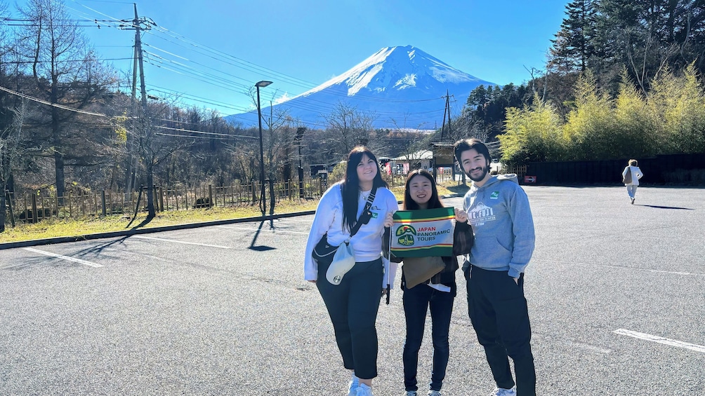 Mt Fuji and Hakone 1-Day Tour Return by Bullet Train