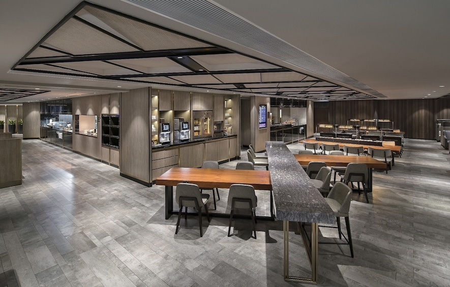 Plaza Premium Lounge at Hong Kong International Airport (HKG)