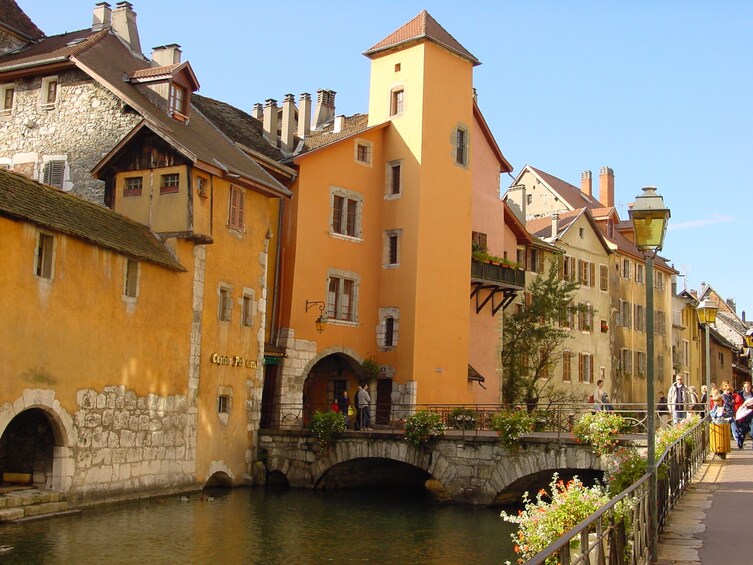 Geneva city and Annecy Private Guided Tour