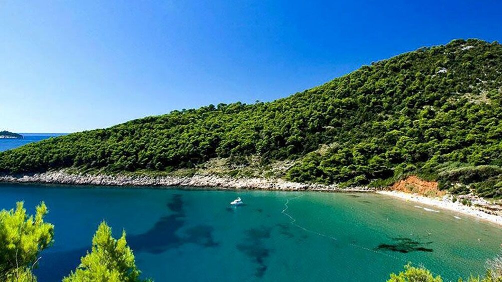 Sunny beach along Elaphite Island