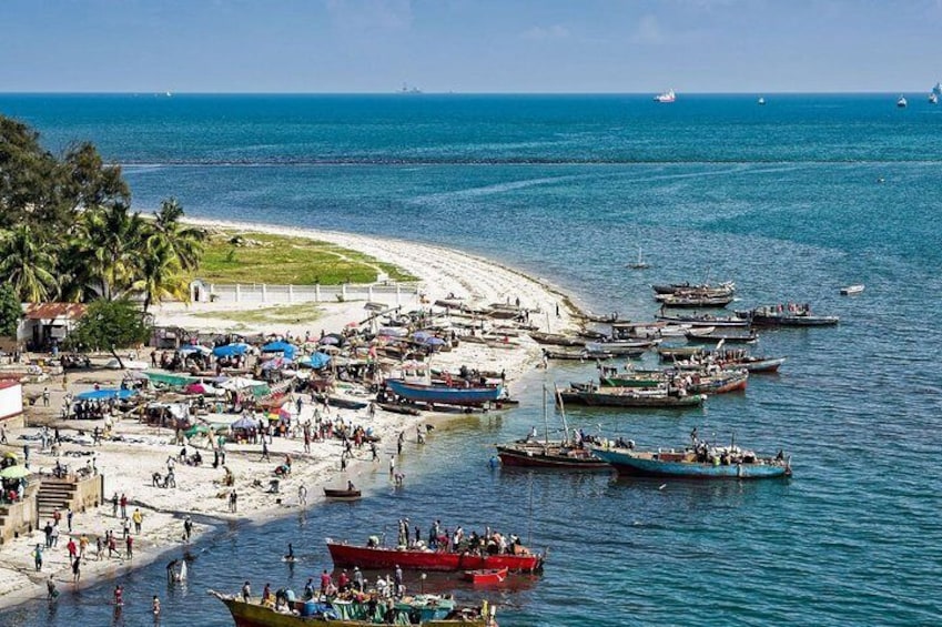 Dar Es Salaam City Tour. All Must See Things (private Guide And Transfer) 9 Hrs