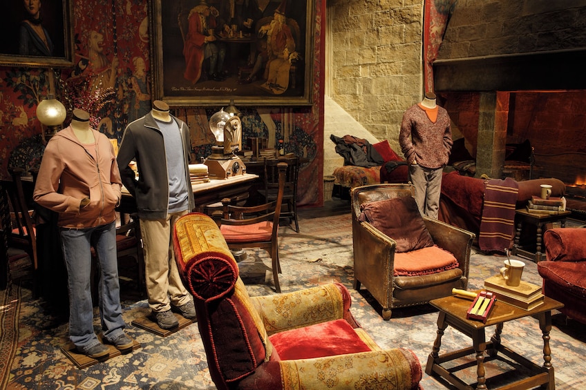 Warner Bros. Studio Tour - The Making of Harry Potter from Central London