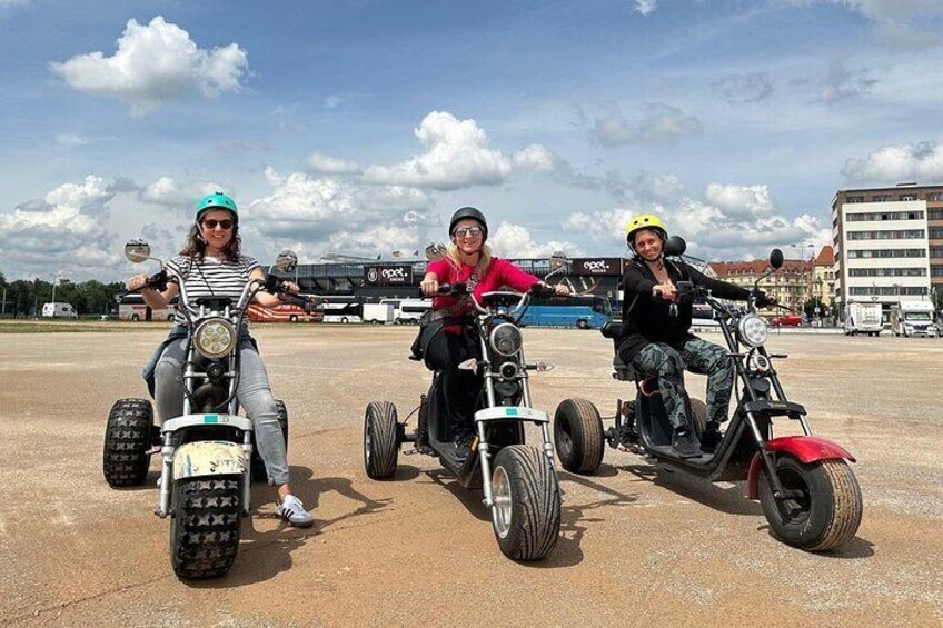 Live-Guided Tour - Trike-Harley Adventure of Prague