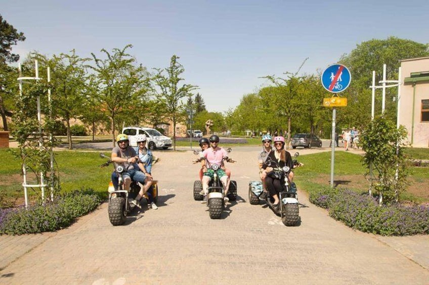 Live-Guided Tour - Trike-Harley Adventure of Prague