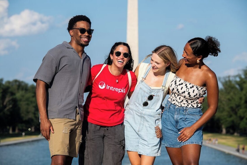 Washington by Day: Small Group Sightseeing Tour via Electric Vehicle
