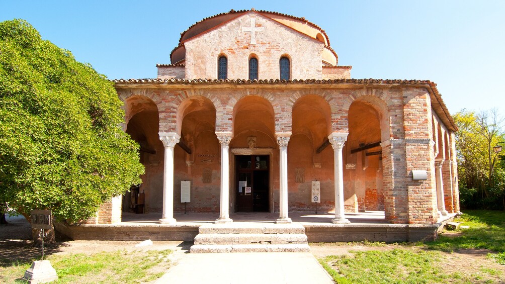 Venetian Islands Half-Day Boat Tour: Murano, Burano & Torcello