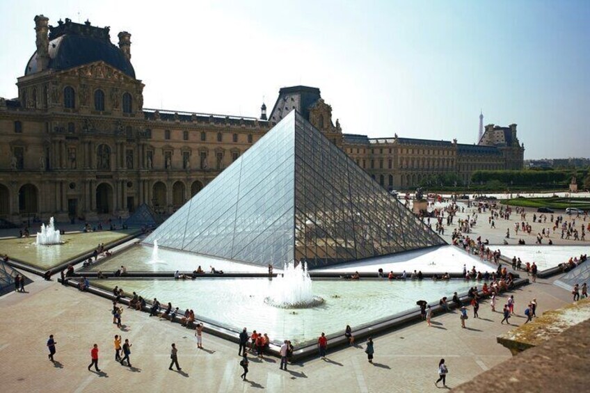 Louvre Museum Ticket & Seine River Cruise