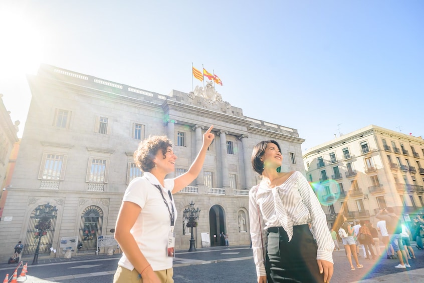 360o Barcelona SkyWalk: Old Town Walking, Helicopter flight & Boat Ride