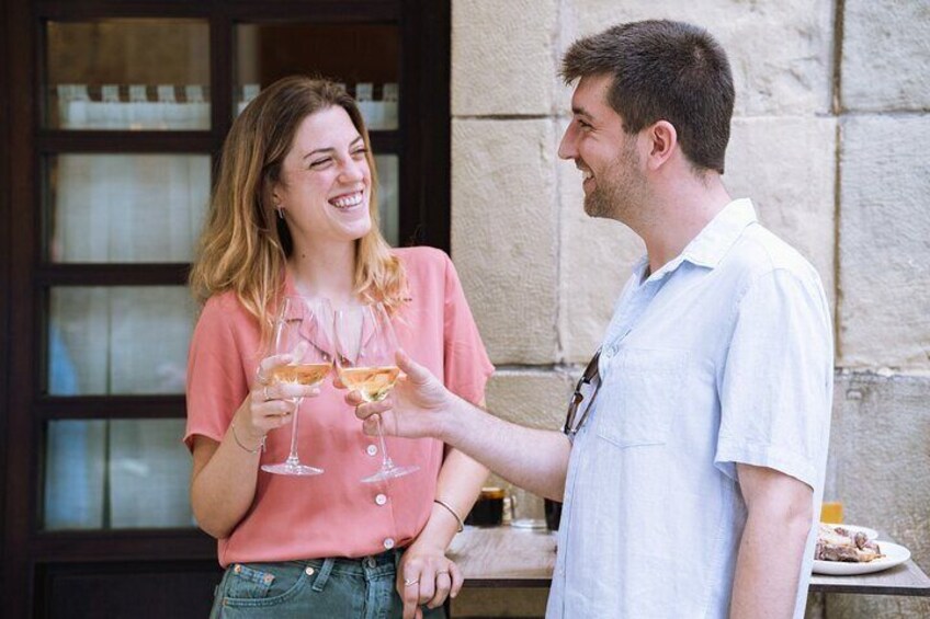 San Sebastian Walking Tour with Pintxo and Drink