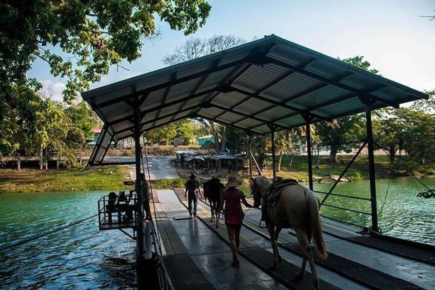 Xunantunich and Horseback riding from Belize