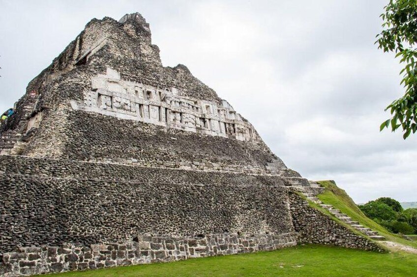 Xunantunich and Horseback riding from Belize