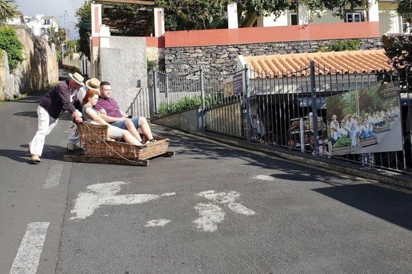 Private Tuk Tuk to Monte Tour from Funchal