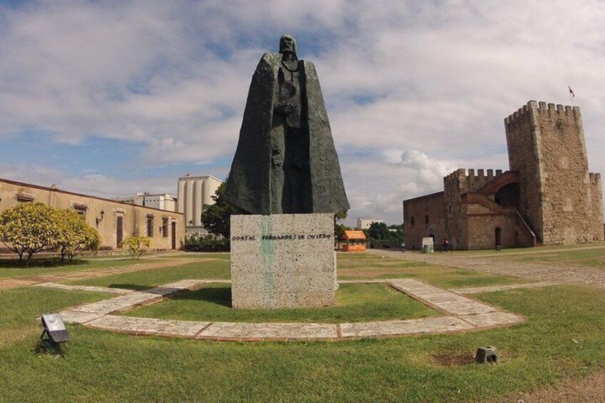 Colonial Santo Domingo and hidden natural beauties City Tour