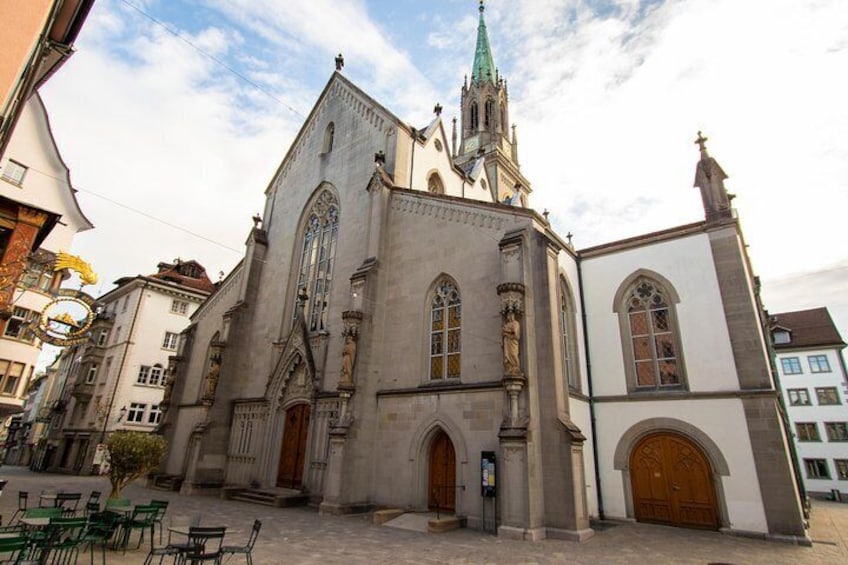 Architectural Walk of St. Gallen with a Local