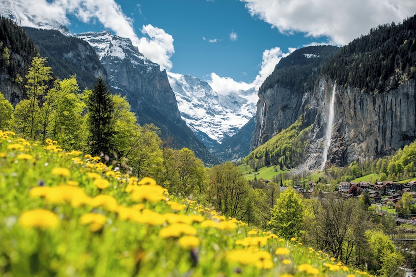 Grindelwald, Interlaken & Lauterbrunnen Day Trip from Lucerne