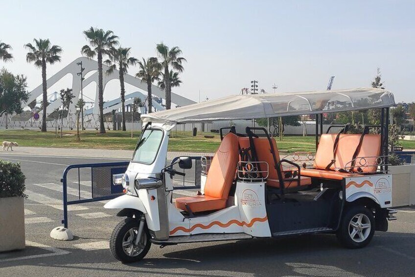 Discover the Royal Navy with Tuk Turia