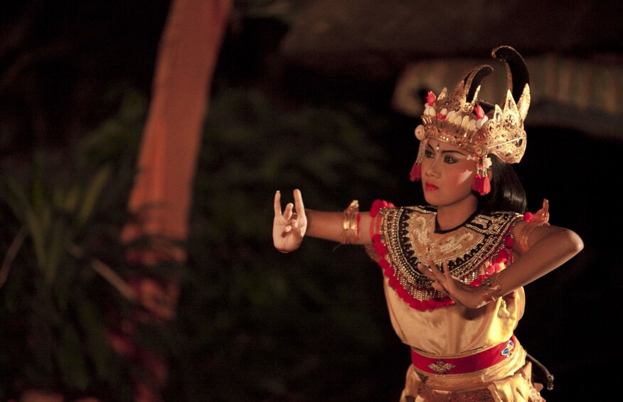 Ubud Evening Tour with Legong Ramayana Show