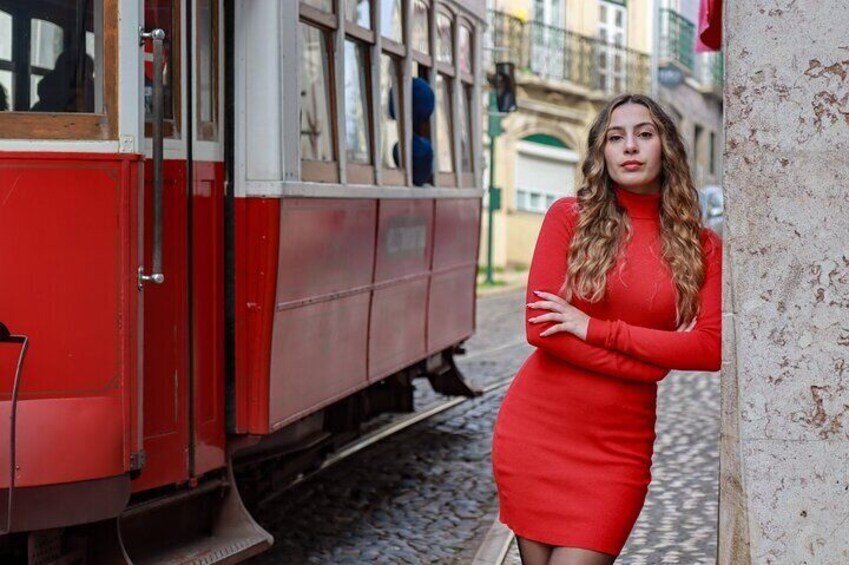 Photoshoot with a Local Professional Photographer in Lisbon