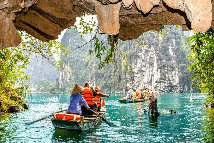 Cruising a boat trip at trang an landscape complex