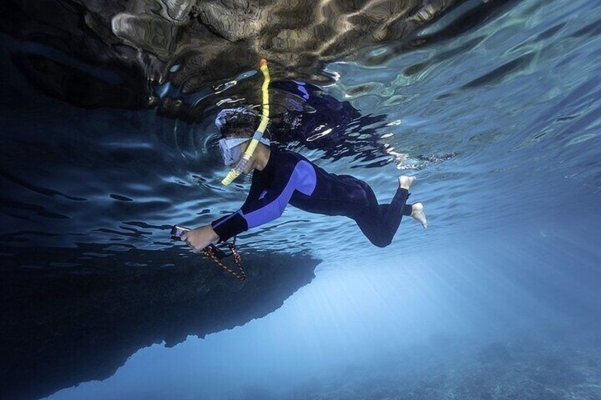 Dolphin, Sea Cave & Captain Cook Snorkel Combo in Kealakekua Bay