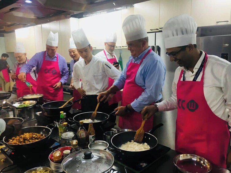 Private Wet Market Tour & Chinese Cooking Course