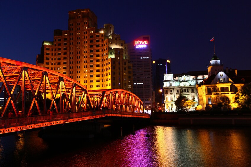 Private Evening City Lights & Huangpu River Cruise