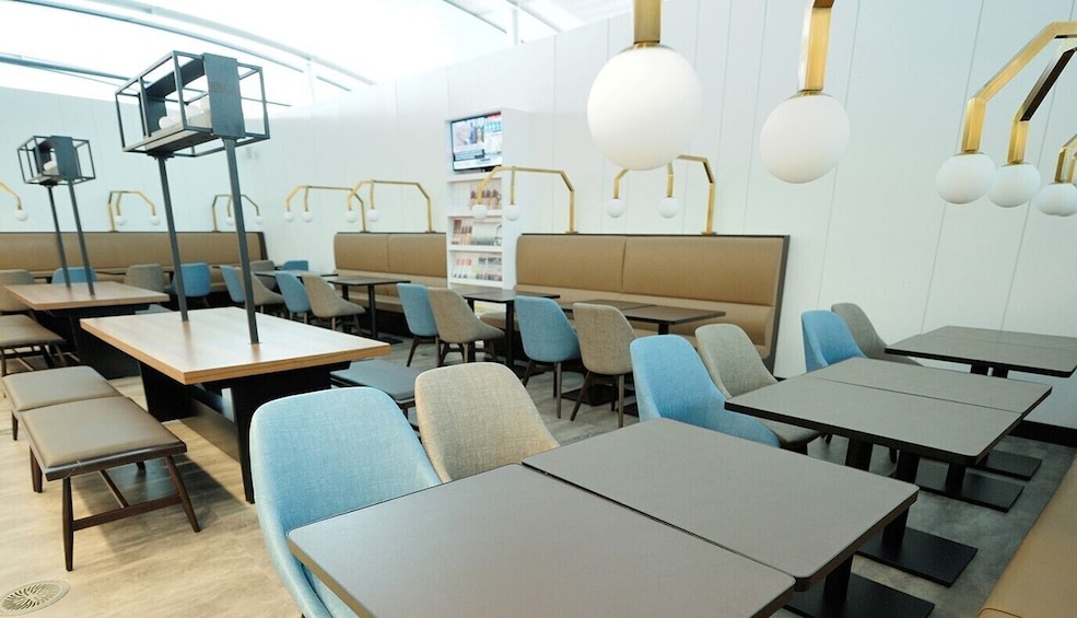 Plaza Premium Lounge at Toronto Pearson International Airport (YYZ)