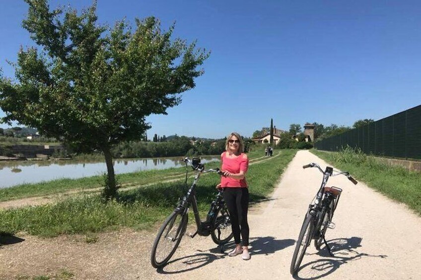 E-Bike Florence Tuscany Ride with Vineyard Visit