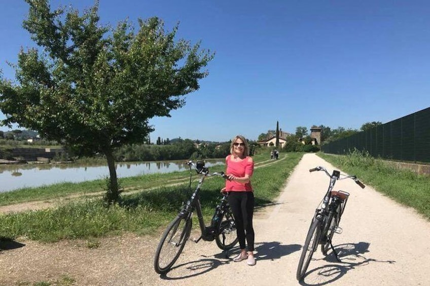 E-Bike Florence Tuscany Ride with Vineyard Visit