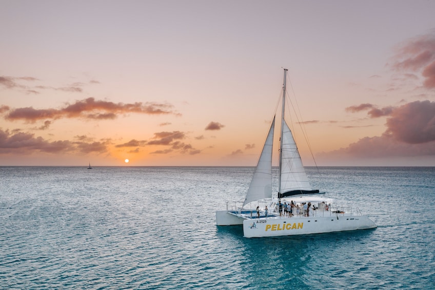 Sunset Cruise & Seaside Dinner