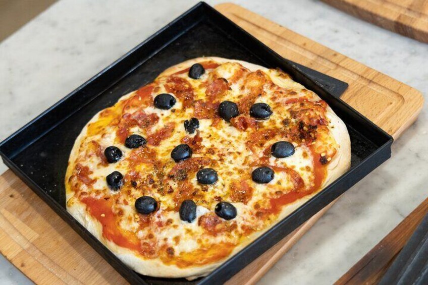 Cooking Class in the Heart of Rome: Pizza and Tiramisu Making
