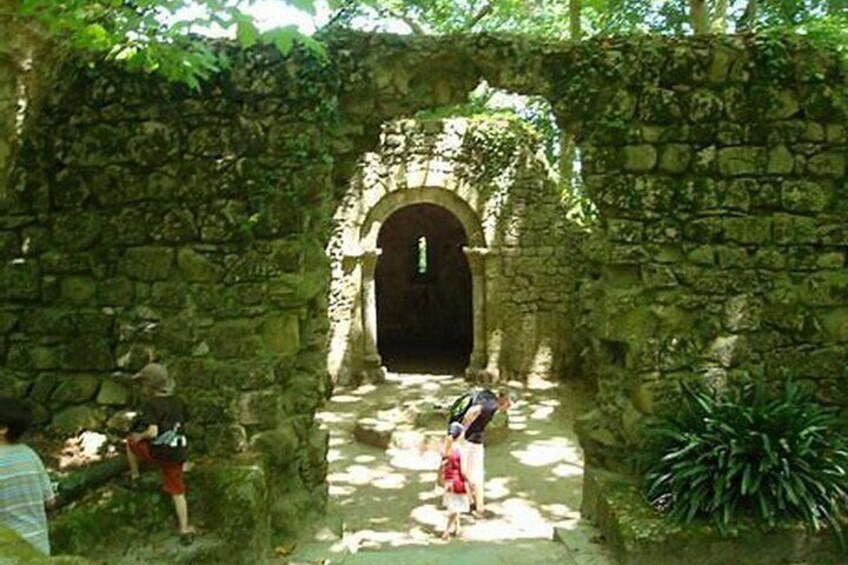 Private tour to Sintra, Pena Palace and Moorish Castle, full day